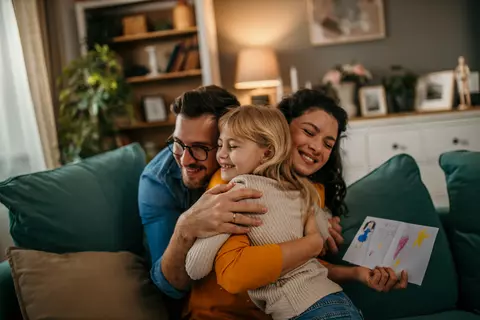 familia-feliz-em-casa